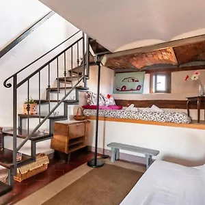 Appartamento Romantico Attichino Con Terrazzo Vista Duomo !!, Firenze